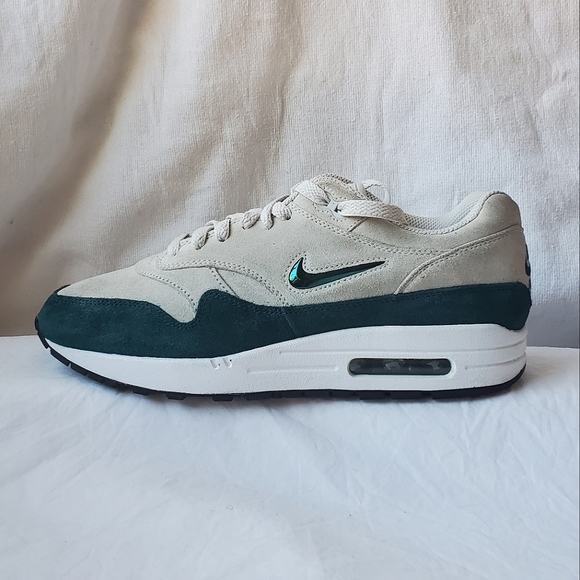 nike air max 1 atomic teal